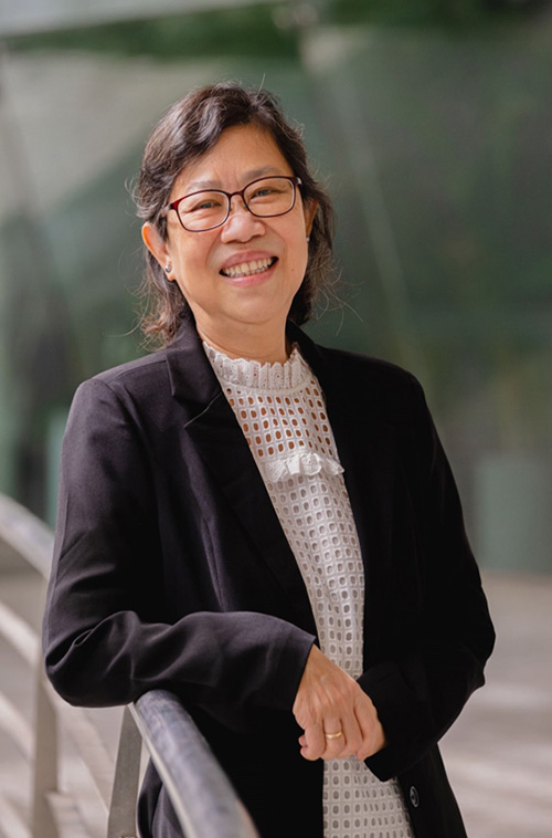 Ms Elizabeth Lum (Executive Director)​